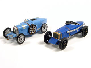 Lot 293 - DIVERS (2)