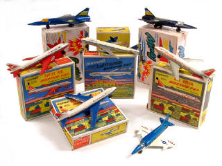Lot 168 - MAXWELL TOYS (INDIA) (7)