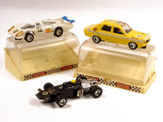 Lot 247 - SCALEXTRIC (3)