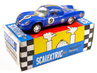 Lot 237 - SCALEXTRIC (1)