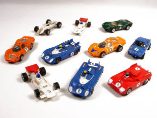 Lot 256 - SCALEXTRIC (10)