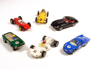 Lot 258 - SCALEXTRIC & DIVERS (6)