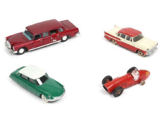 Lot 434 - DINKY TOYS (4)
