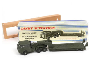 Lot 474 - DINKY TOYS (FRANCE) (1)