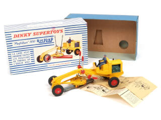 Lot 476 - DINKY TOYS (FRANCE) (1)