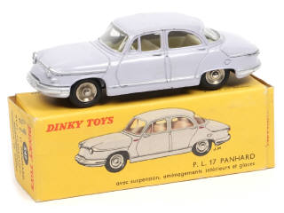 Lot 452 - DINKY TOYS (FRANCE) (1)