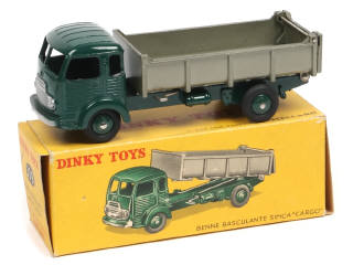 Lot 469 - DINKY TOYS (FRANCE) (1)