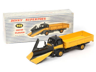 Lot 378 - DINKY TOYS (GB) (1)
