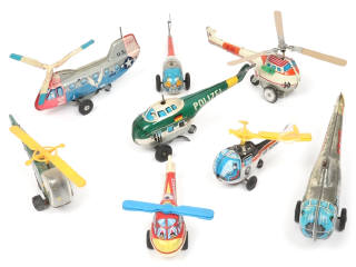 Lot 73 - DIVERS (8)