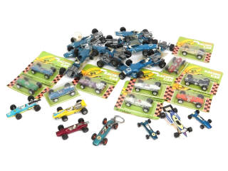 Lot 126 - DIVERS (27)