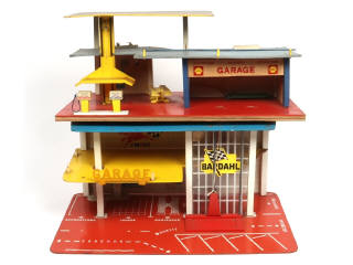 Lot 56 - DIVERS (2)