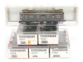 Lot 44 - FLEISCHMANN 'HO' (ALLEMAGNE) (6)