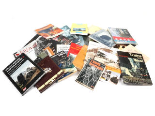 Lot 8 - DIVERS (28)