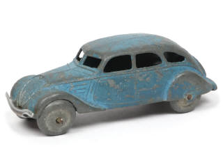 Lot 394 - DINKY TOYS (FRANCE) (1)
