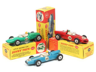 Lot 386 - DINKY TOYS (GB) (3)