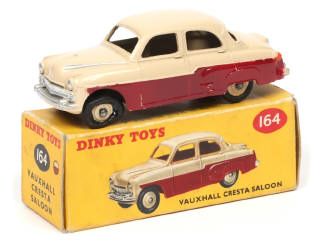 Lot 370 - DINKY TOYS (GB) (1)