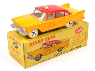 Lot 182 - DINKY TOYS GB (1)