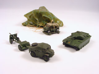 Lot 203 - DINKY TOYS GB (3)