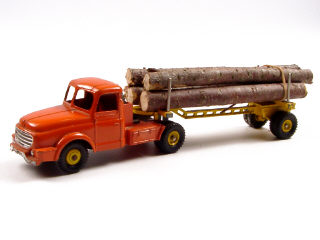 Lot 152 - DINKY TOYS (FRANCE) (1)