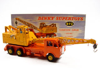 Lot 155 - DINKY TOYS (FRANCE) (1)