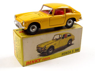 Lot 125 - DINKY TOYS FRANCE (1)