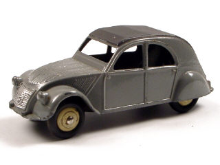 Lot 106 - DINKY TOYS (FRANCE) (1)