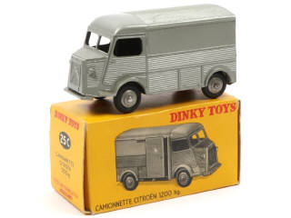 Lot 284 - DINKY TOYS (FRANCE) (1)