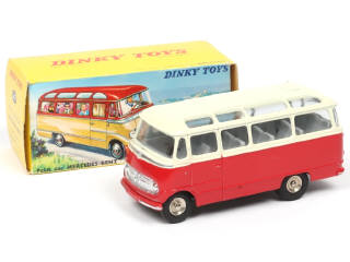 Lot 320 - DINKY TOYS (FRANCE) (1)