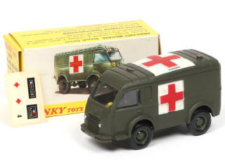 Lot 328 - DINKY TOYS (FRANCE) (1)