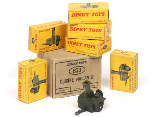 Lot 361 - DINKY TOYS (FRANCE) (7)