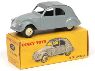 Lot 295 - DINKY TOYS (FRANCE) (1)