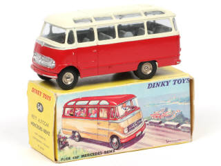 Lot 324 - DINKY TOYS (FRANCE) (1)