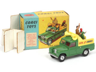 Lot 394 - CORGI TOYS (GB) (1)