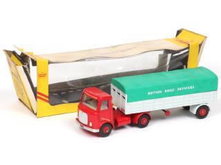 Lot 372 - DINKY TOYS (GB) (1)
