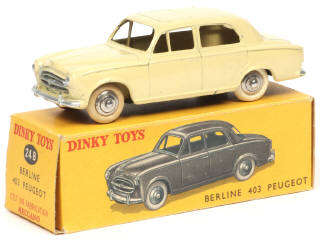 Lot 305 - DINKY TOYS (FRANCE) (1)