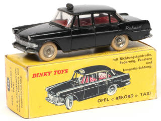 Lot 326 - DINKY TOYS (FRANCE) (1)