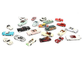 Lot 189 - DIVERS (23)