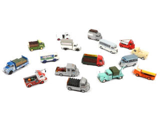 Lot 188 - DIVERS (16)