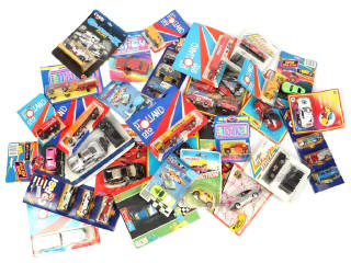 Lot 179 - DIVERS (30)