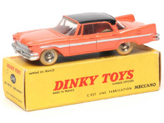 Lot 545 - DINKY TOYS (FRANCE) (1)