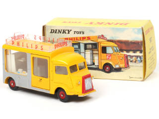 Lot 594 - DINKY TOYS (FRANCE) (1)
