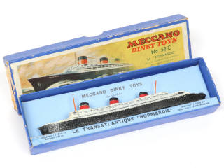 Lot 407 - DINKY TOYS (FRANCE) (1)