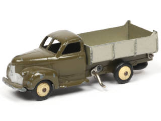 Lot 576 - DINKY TOYS (FRANCE) (1)