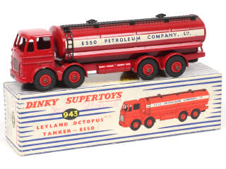 Lot 695 - DINKY TOYS (GB) (1)