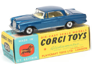 Lot 321 - CORGI TOYS (GB) (1)