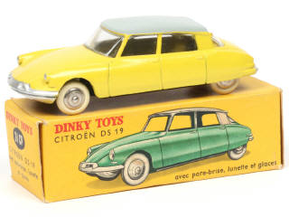 Lot 451 - DINKY TOYS (FRANCE) (1)