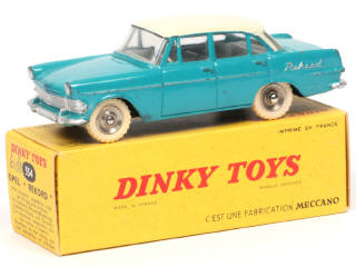 Lot 557 - DINKY TOYS (FRANCE) (1)