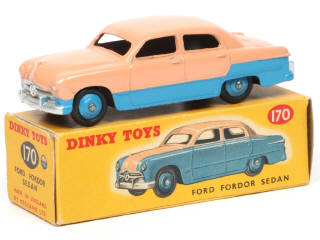 Lot 657 - DINKY TOYS (GB) (1)