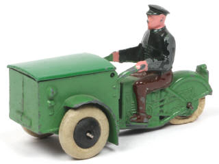 Lot 410 - DINKY TOYS (FRANCE) (1)