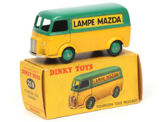 Lot 584 - DINKY TOYS (FRANCE) (1)